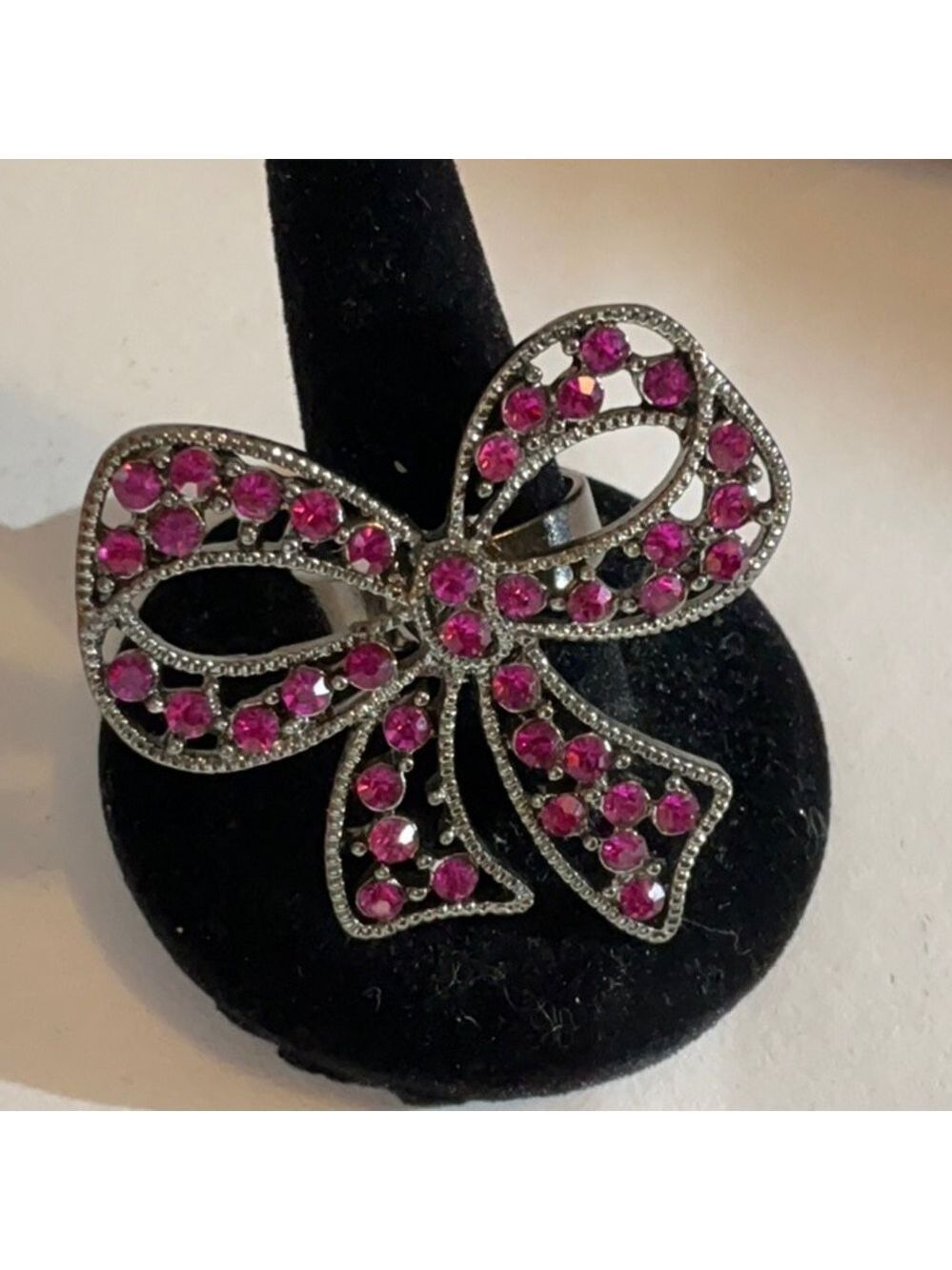 Elegant Bow-Shaped Pink and Silver Ring
